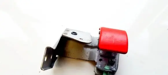 Volvo S40, V40 Engine bonnet (hood) release handle