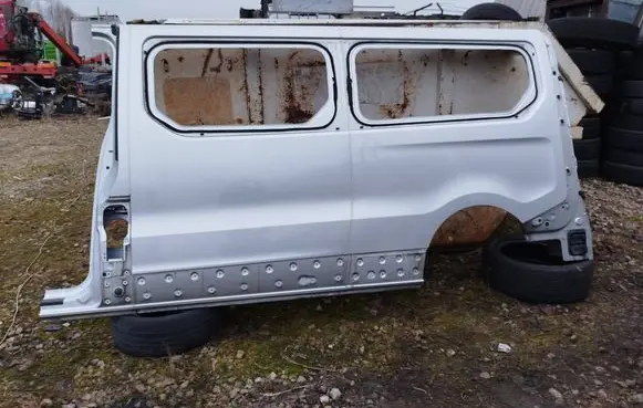 Renault Trafic III (X82) Side car body part 760332244R 765433761R 18K18