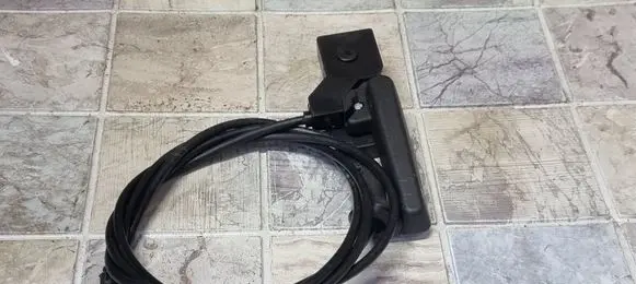 Engine bonnet/hood lock release cable