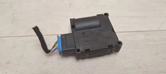 Audi A6 S6 C6 4F Air flap motor/actuator 0132801359 CZ1168803141