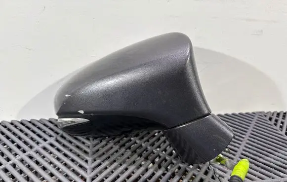 Lexus CT 200H Front door electric wing mirror 027486