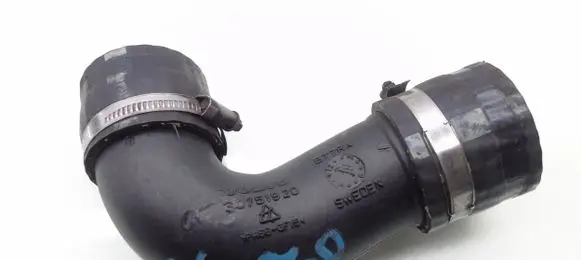 Volvo V70 Air intake hose/pipe 30751920