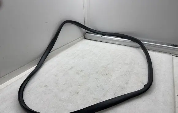 Front door rubber seal