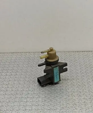 Volkswagen Touran I Vacuum valve 1K0906627A 05T101 70086800