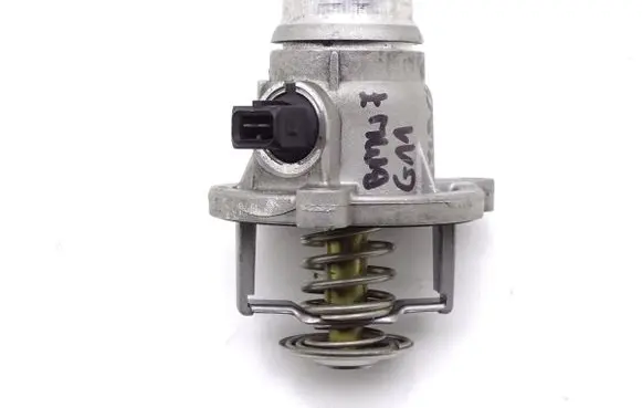 BMW 7 G11 G12 Thermostat housing 