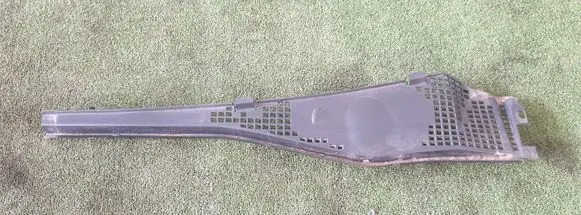 Dacia Sandero Wiper trim 8200825457