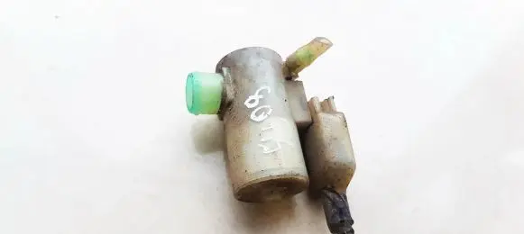 Suzuki Swift I Windscreen/windshield washer pump