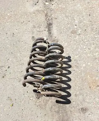 Suzuki Vitara (ET/TA) Front coil spring