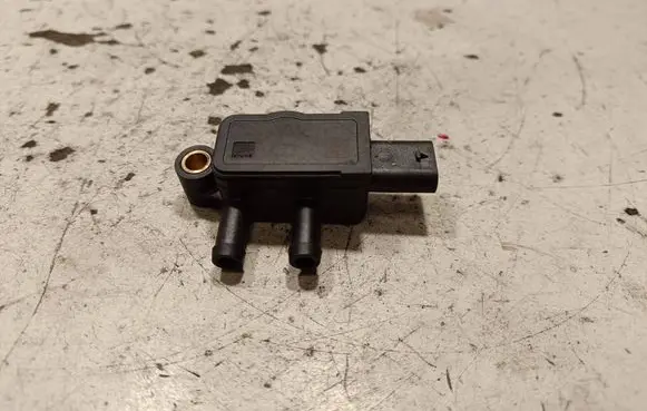Audi SQ7 Exhaust gas pressure sensor 057906051D
