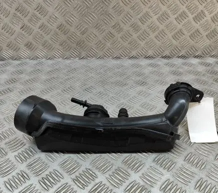 Opel Mokka B Air intake duct part 9835944580
