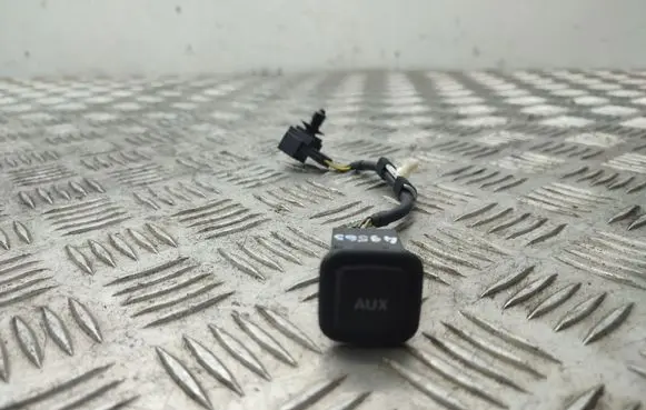 Audi A5 8T 8F AUX in-socket connector 8K0035474B