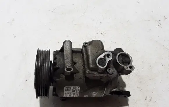 Volkswagen Caddy Air conditioning (A/C) compressor (pump) 5N0820803E