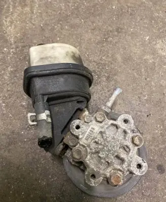 Chrysler Pacifica Power steering pump