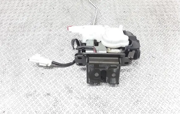 Mazda 2 Tailgate/trunk/boot lock/catch/latch
