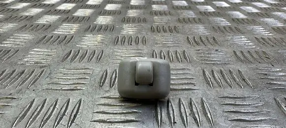 Sun visor clip/hook/bracket