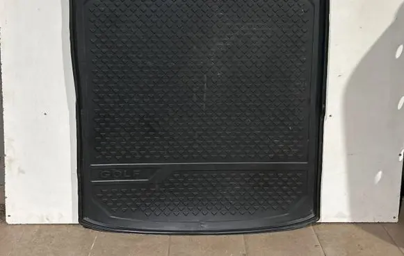 Volkswagen Golf VII Rubber trunk/boot mat liner 5G9061161
