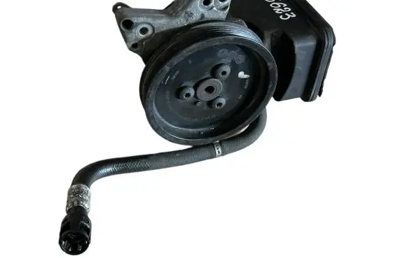 BMW 5 E60 E61 Power steering pump 7693974