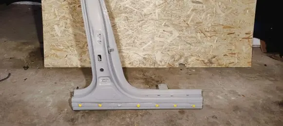 KIA Stinger Pillar (middle) 
