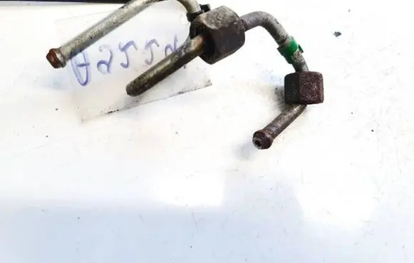 Nissan Note (E11) Fuel line pipe