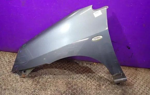 Suzuki Liana Fender 