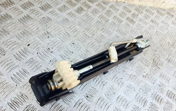 BMW 5 E39 Lift Jack 1092710
