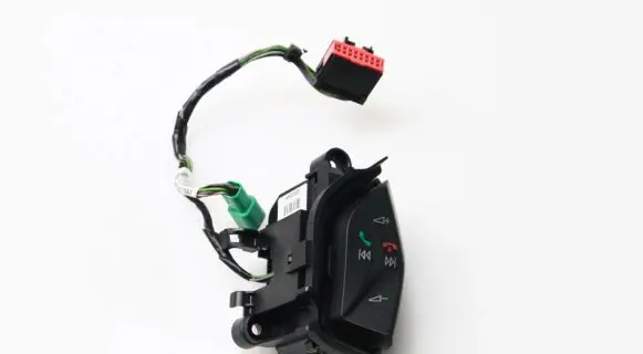 Ford Focus Steering wheel buttons/switches AM5T14K147DB