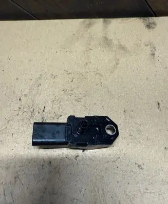 Jaguar XF X250 Oil pressure sensor 