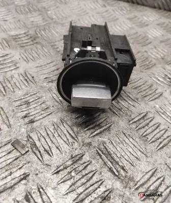 Volkswagen PASSAT B6 Ignition lock 3c0905843m