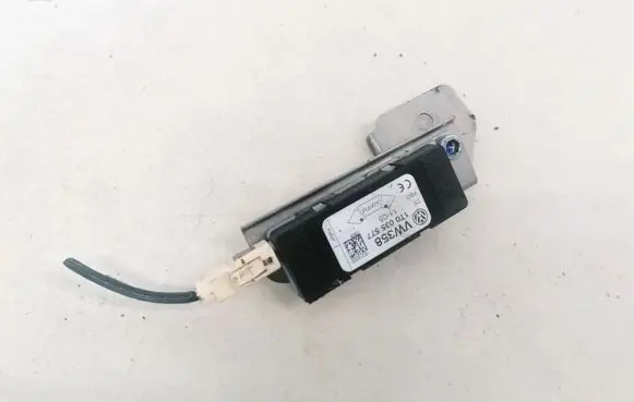 Volkswagen Touran I Antenna control unit 1T0035577