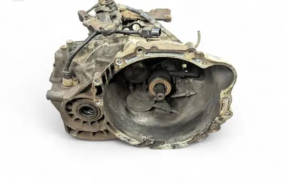 KIA Carens II Manual 6 speed gearbox 43000-24450