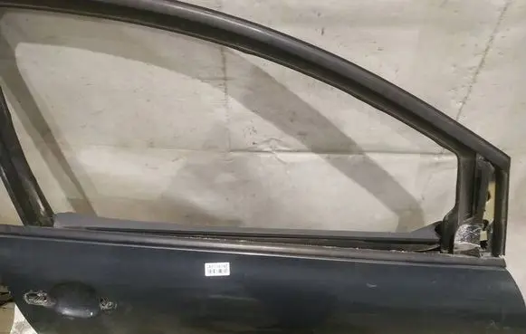 Seat Altea Front door glass trim molding 