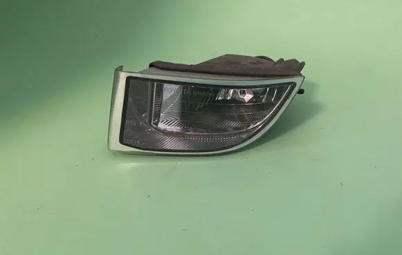 Toyota Land Cruiser (J120) Front fog light 8122160071