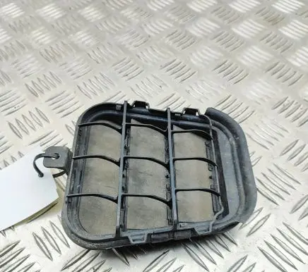 Audi A3 S3 8V Quarter panel pressure vent 469819181B
