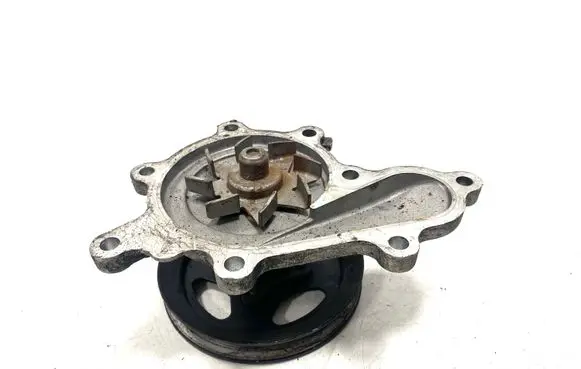 Nissan X-Trail T30 Water pump WAYD1