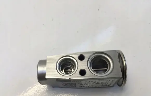 Audi Q2 - Air conditioning (A/C) expansion valve 5WC816103
