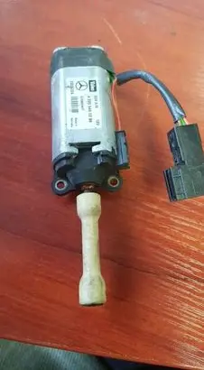 Mercedes-Benz S W220 Steering column adjust motor 2205400288