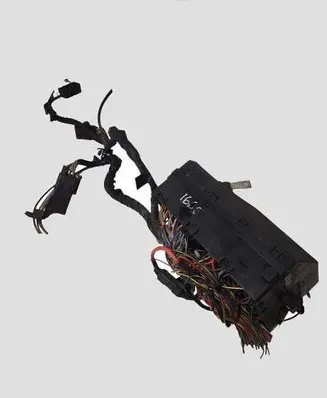 Volvo V40 Fuse module AV6T14A067AD E02345500