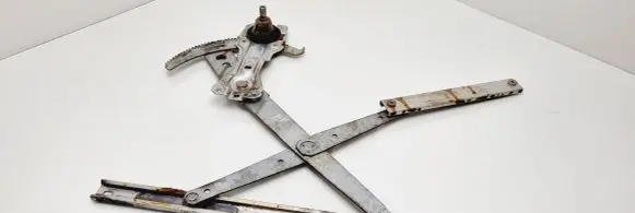 Volvo 340 - 360 Front door manual window regulator 