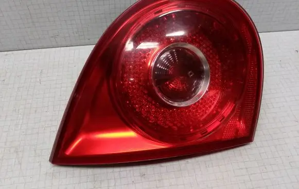Volkswagen Golf V Tailgate rear/tail lights 1K6945093E