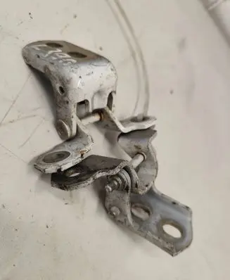 Renault Laguna III Front door upper hinge