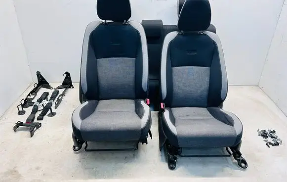 Toyota Yaris Seat set OYT25932