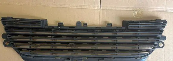 Peugeot 2008 I Front bumper lower grill 9678059477