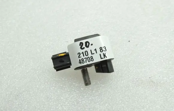 Opel Insignia B Airbag deployment crash/impact sensor 13583355