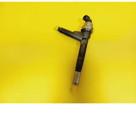 Fuel injector