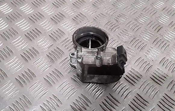 Volkswagen Golf Plus Throttle valve 03G128063C
