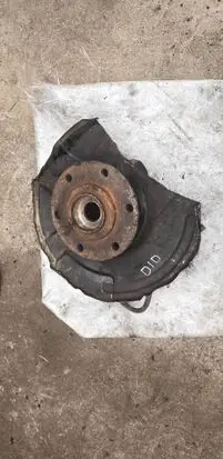 Mitsubishi Pajero Front wheel hub spindle knuckle