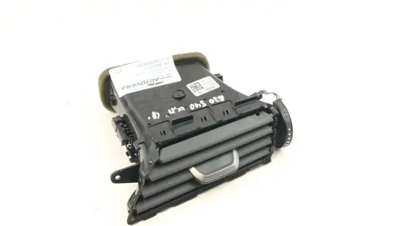 BMW 5 G30 G31 Dashboard side air vent grill/cover trim 9329585