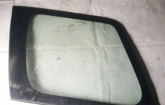 Honda CR-V Rear side window
