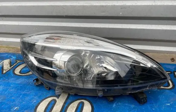 Renault Scenic III - Grand scenic III Headlight/headlamp 260106928R 89906002