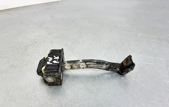 BMW 5 F10 F11 Front door check strap stopper 7182005